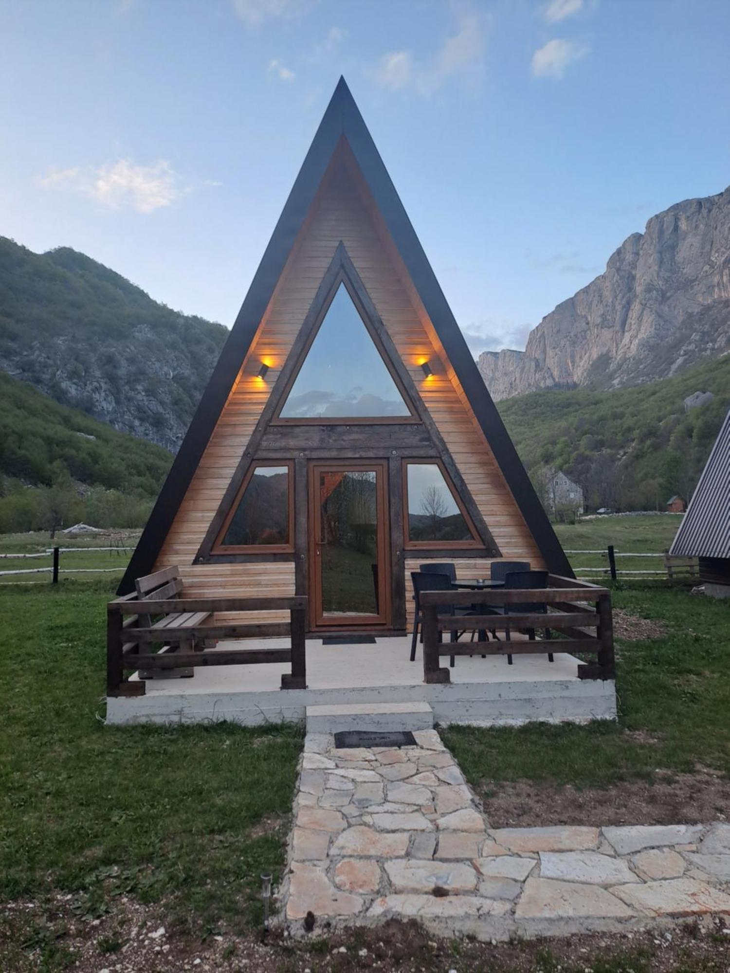 Wooden Cottages Konak Savnik Exterior photo