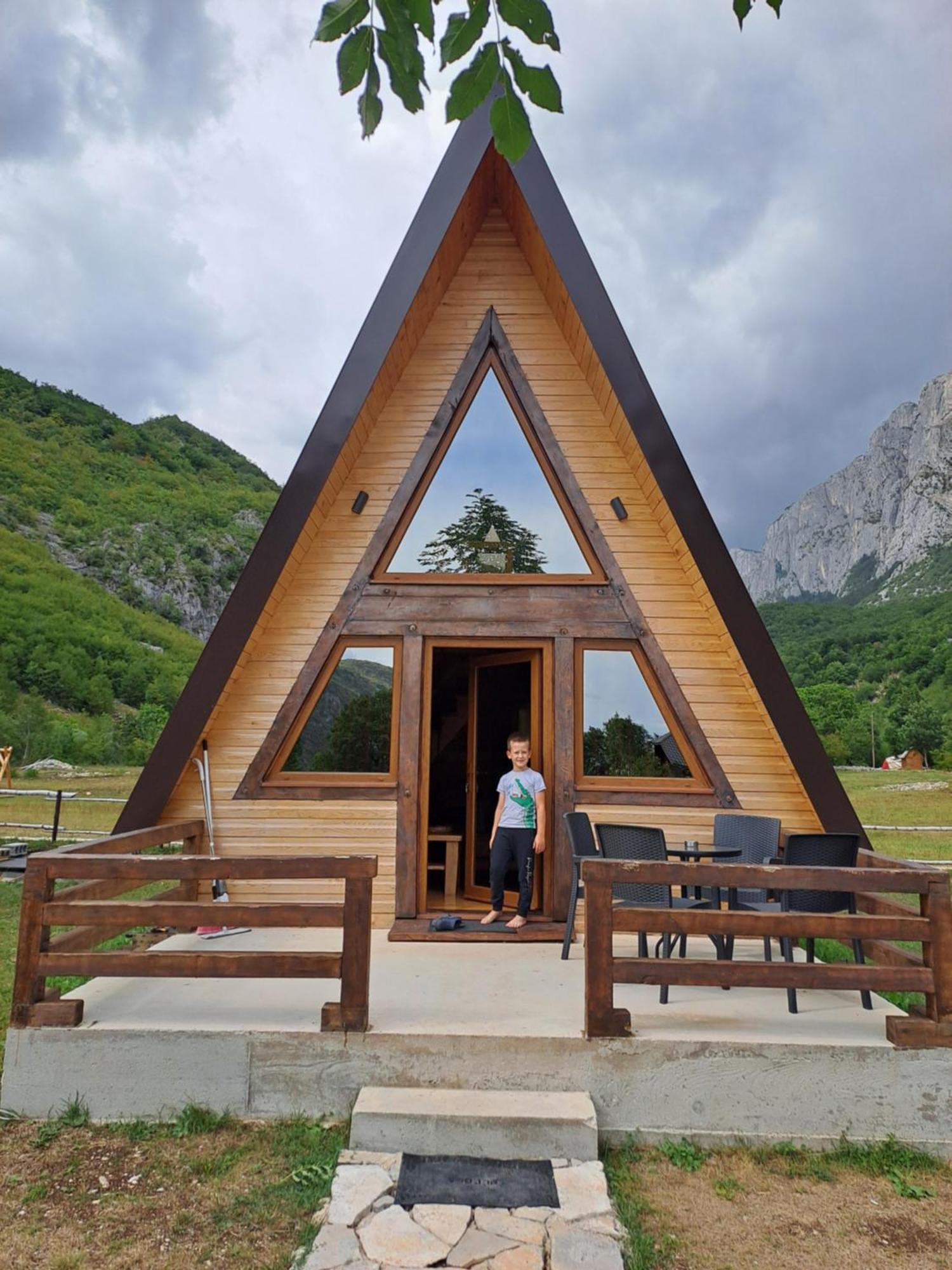 Wooden Cottages Konak Savnik Exterior photo