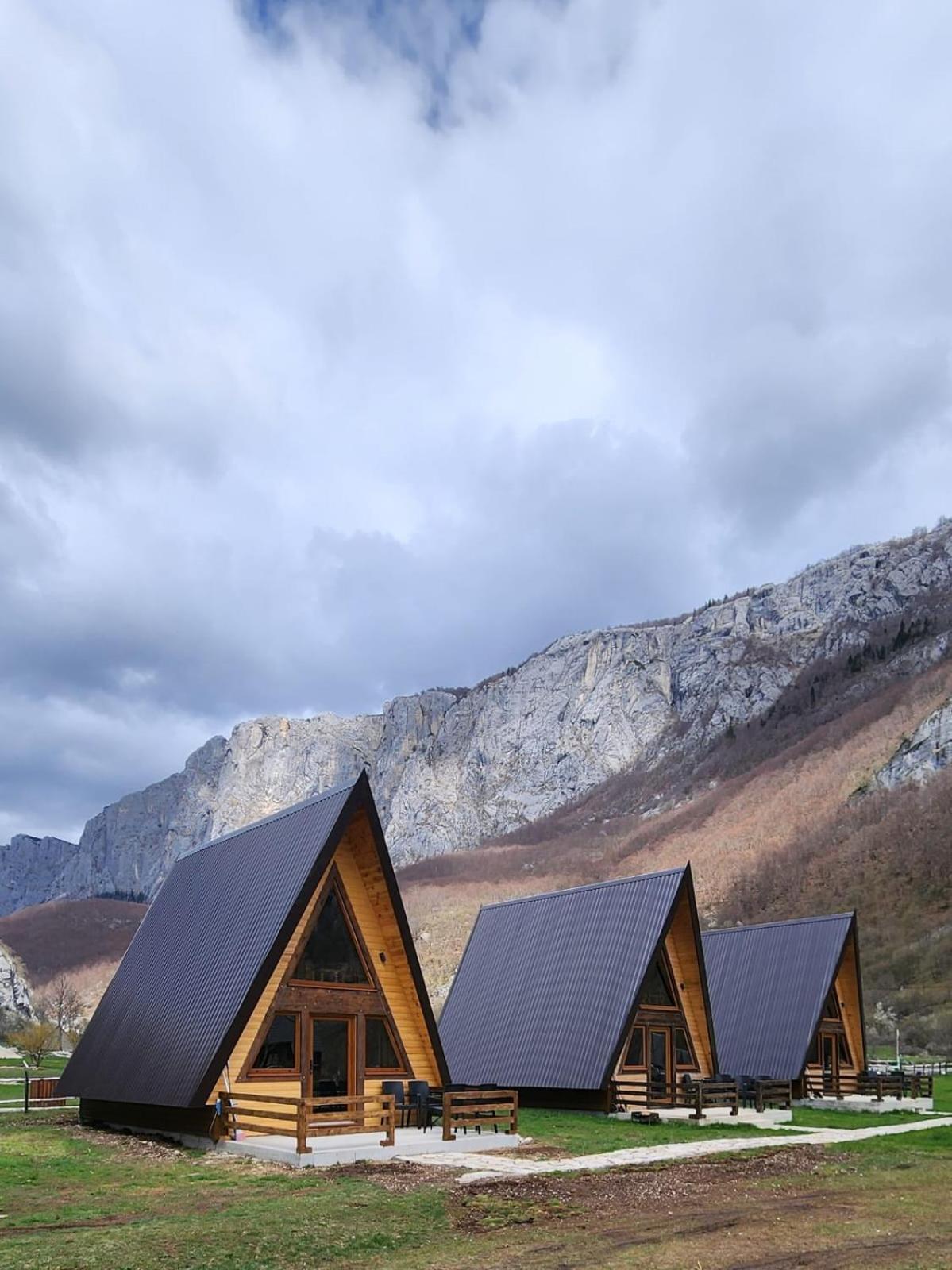 Wooden Cottages Konak Savnik Exterior photo
