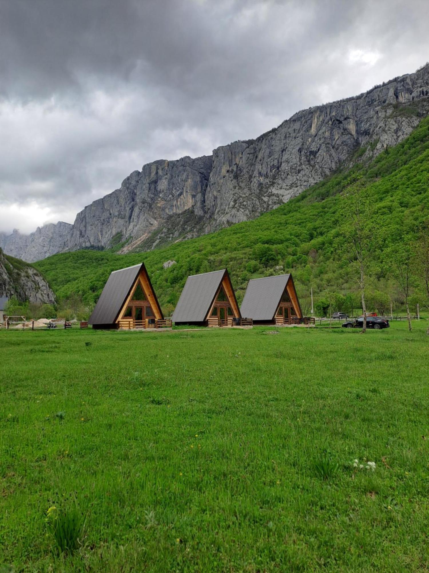 Wooden Cottages Konak Savnik Exterior photo